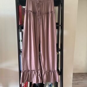 Cute leisure pants. $10